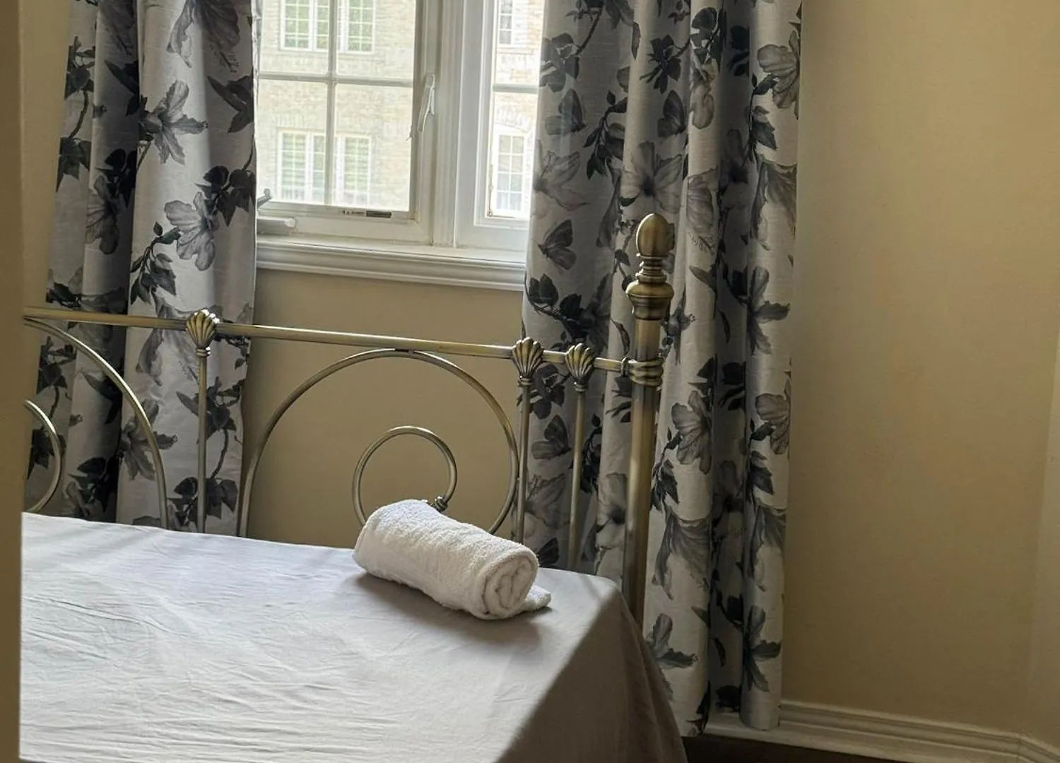 Privatunterkunft Toronto Central Bnb- High Speed Internet, Free Parking